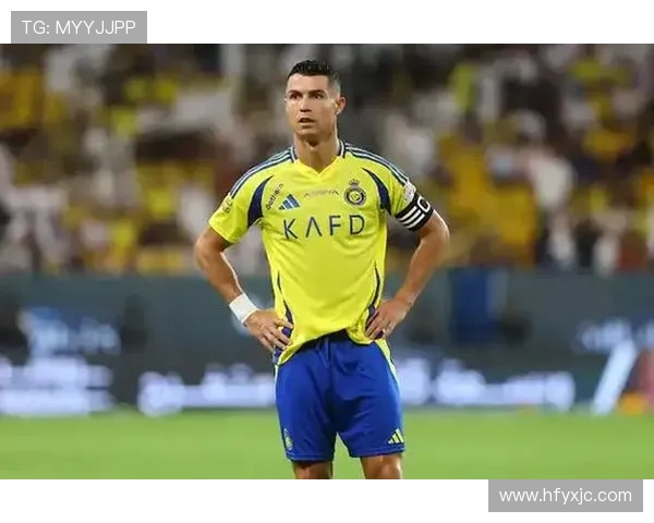 C罗主罚点球失误门将被骗却射门偏出令人失望的表现